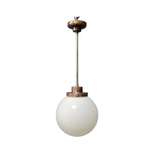 Opaline Glazen Bol Hanglamp Met Stang En Koperen Armatuur