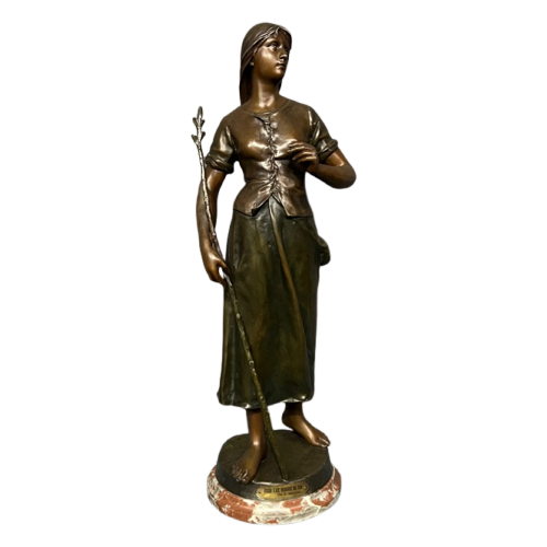 Eugene Marioton (Frans, 1857-1893). Bronzen Beeld Op Marmeren Voetstuk "Jeanne D'Arc".