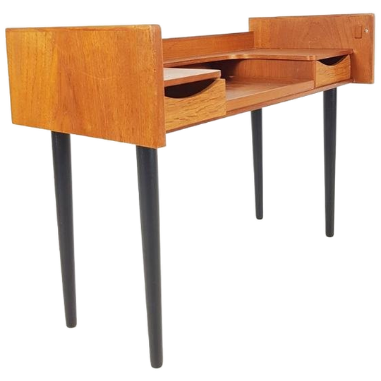 Vintage Teakhouten Sidetable | Hal Kastje Deense Parel Teak 1