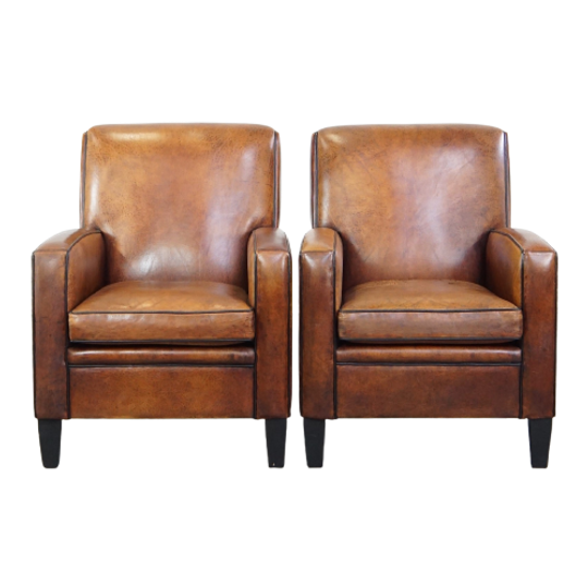Set Van 2 Stoere Maar Comfortabele Armchairs Gemaakt Van Schapenleer Met Een Strak Design 1