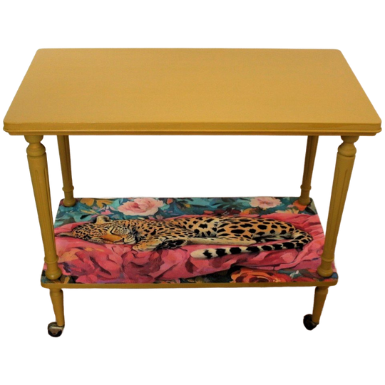 Bijzettafel Met Panter En Bloemen 1