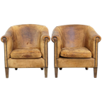 Set Van 2 Geleefde/ Vintage Schapenleren Clubfauteuils Met Een Stoere En Sleetse Uitstraling thumbnail 1