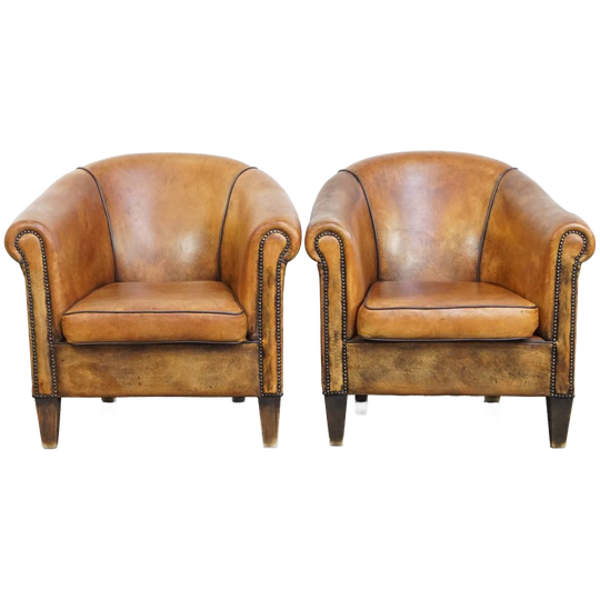 Karaktervolle Set Van 2 Stoere Vintage Schapenleren Clubfauteuils Met Een Prachtig Patina 1