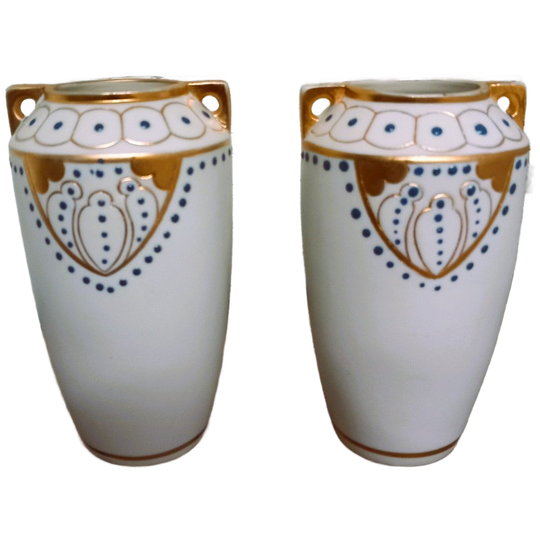 Set Van 2 Porseleinen Vaasjes, Jugendstil. 1