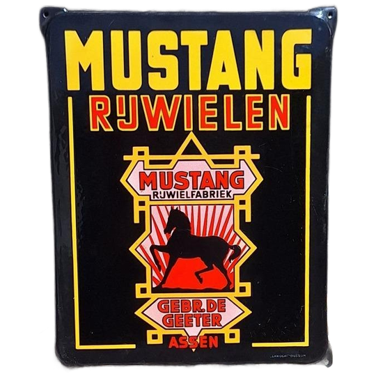 Emaille Bord Van Mustang Rijwielen Van Gebr. De Geeter Assen 1