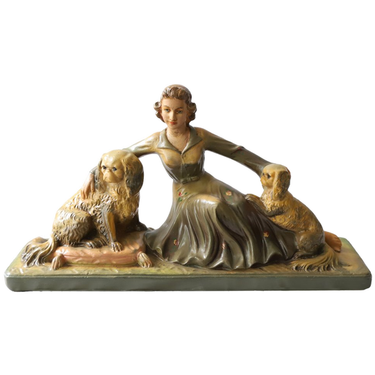 Art Deco Beeld Vrouw Met 2 Honden Van Gips Gerenoveerd, Jaren '20/'30. 1