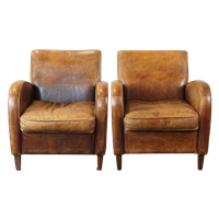 Set Van 2 Schapenleren Armchairs Met Een Strak Design En Een Uitmuntend Zitcomfort