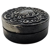 Pillendoosje - Zilver - Gehamerd Beslag - 1950S