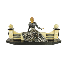 Groot Marmeren Art Deco Beeld