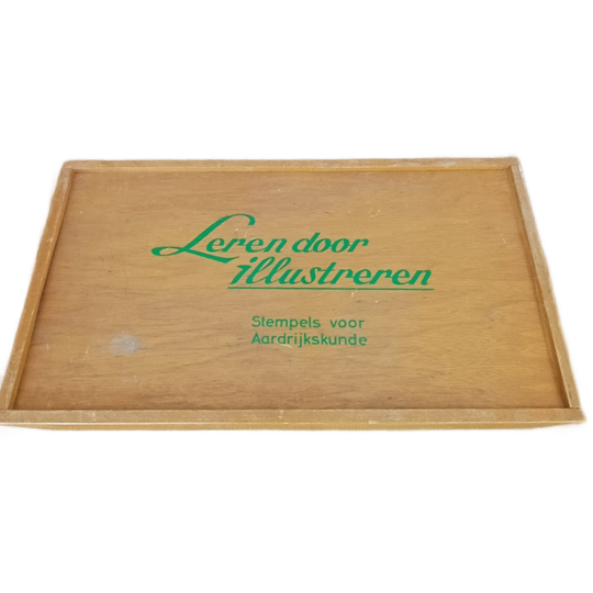Houten Kist Stempels Voor Aardrijkskunde - Leren Door Illustreren 1