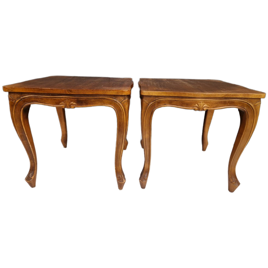 Twee Identieke Bijzettafels 1