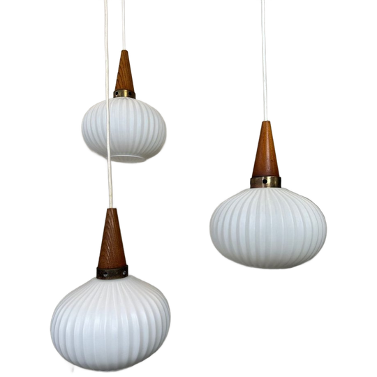 3x ‘japandi’ Hanglampen – Teak En Opaline 1