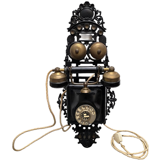 Oude Gietijzeren Wandtelefoon Met Draaischijf, Begin 1900 1