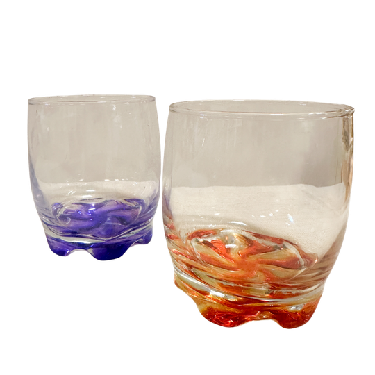 Oranje En Paars Gekleurde Glazen 1
