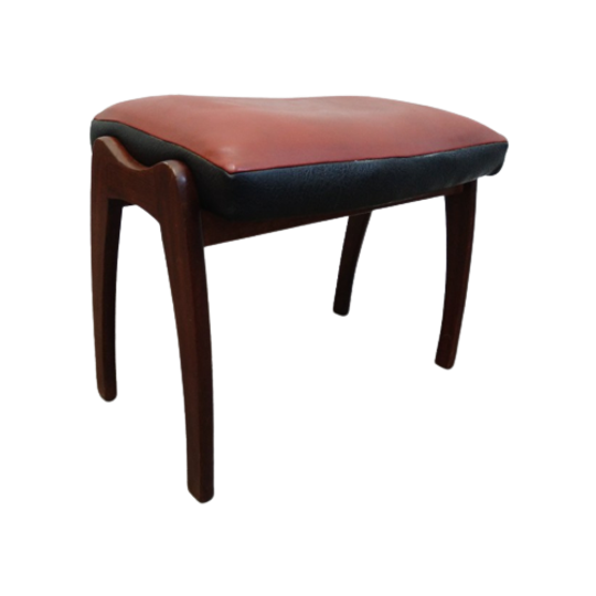 Scandinavisch Design Voetenbankje 1