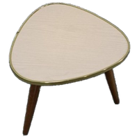 Bijzettafel Met Lichte Houtlook Formica Blad En Houten Poten Nr. 10 Plantentafel