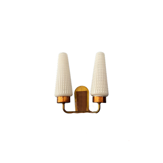 Scandinavische Mid Century Wandlamp Met Twee Glazen Kapjes 1