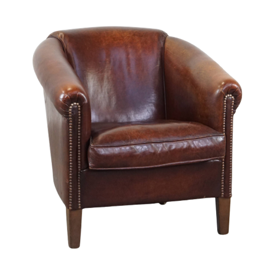Statige, Charmante Schapenleren Clubfauteuil, Correcte Afwerking Met Siernagels 1