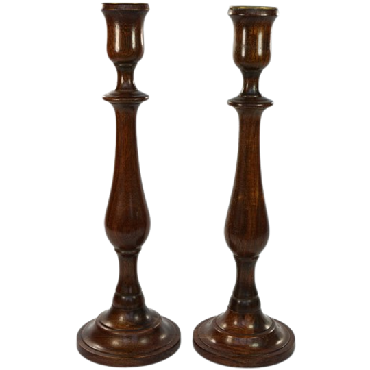 2 Hoge Houten Kandelaars 1