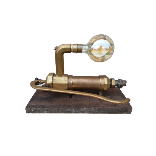 Messing Waterpomp Lamp 1