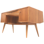 Groot Vintage Bureau Met Schuine Poten Gemaakt In De Jaren ’70 thumbnail 1