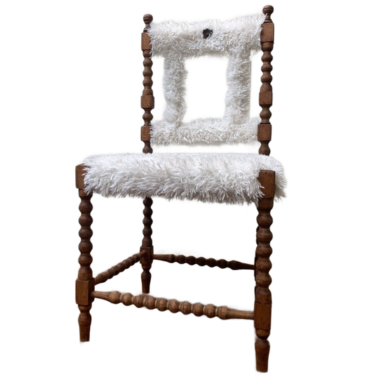 Antieke Houten Spijlenstoel Vs Speels Designobject 1
