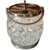 Vintage Biscuit Jar. Geslepen Glas En Decoratieve Deksel.