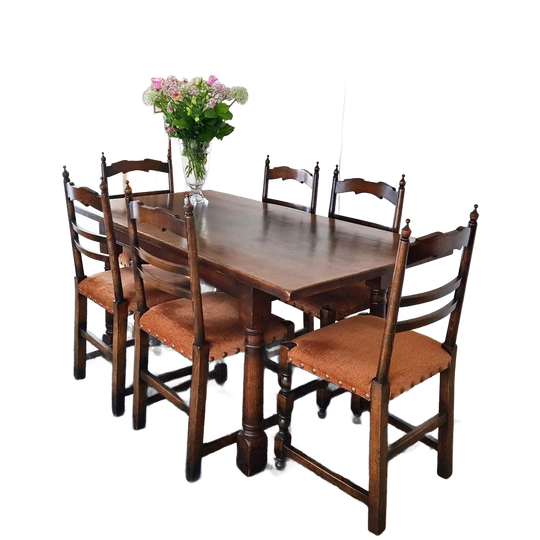 Massief Eikenhouten Eettafel Met 6 Bijpassende Stoelen 1