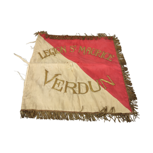 Oude Vlag 'legion St Maurice Verdun' 1