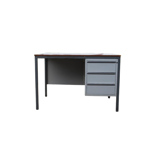 Metalen Bureau Met Drie Laden