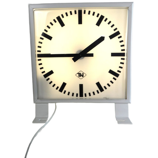 Dubbelzijdige Stationsklok. 1