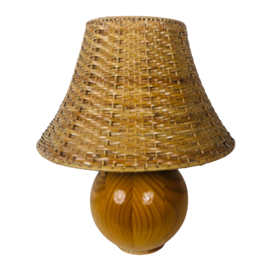 Lamp Met Houten Bolvoet 1