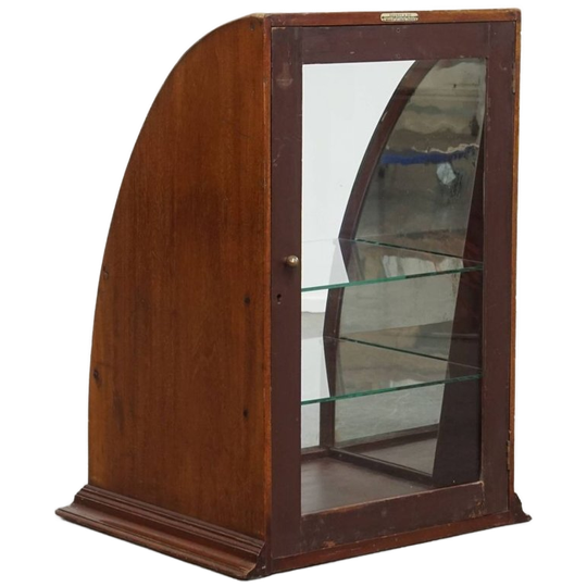 Antieke Decoratieve Engelse Opzet-vitrinekast Met Twee Glazen Legplanken En Glazen Deur 1