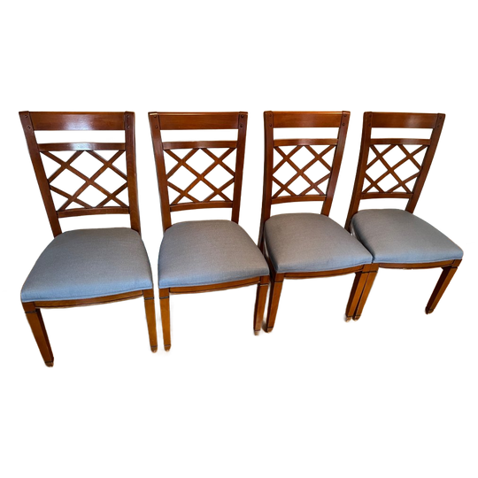 ~eetkamerset~ : Eettafel, 4 Stoelen, Vitrinekast En Sidetable 1