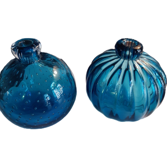 2 Decoratieve Blauwe Vaasjes, Gestempeld En Genummerd 1