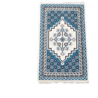 Subtiel Oosters Vloerkleed Met Voornamelijk Blauwe En Witte Tinten En Strakke Patronen 181x90cm