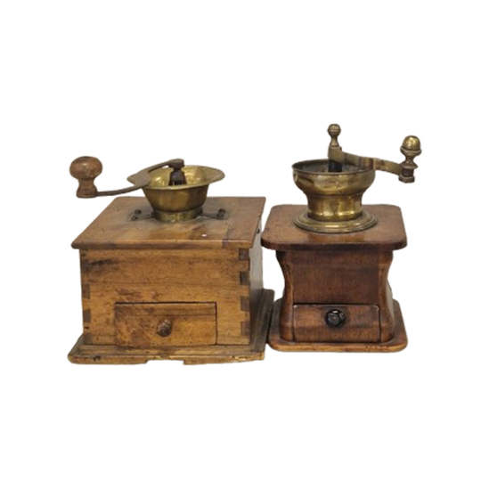 Twee Antieke Koffiemolens, P.s. 35 1