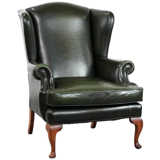 Prachtige Klassieke Rundleren Chesterfield Oorfauteuil In Een Stijlvolle Donkergroene Kleur 1