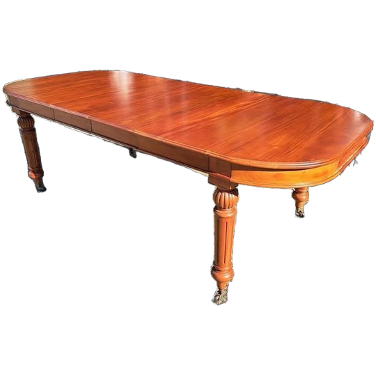 Prachtige Klassieke Ovale Houten Tafel Met Decoratieve Pote 1