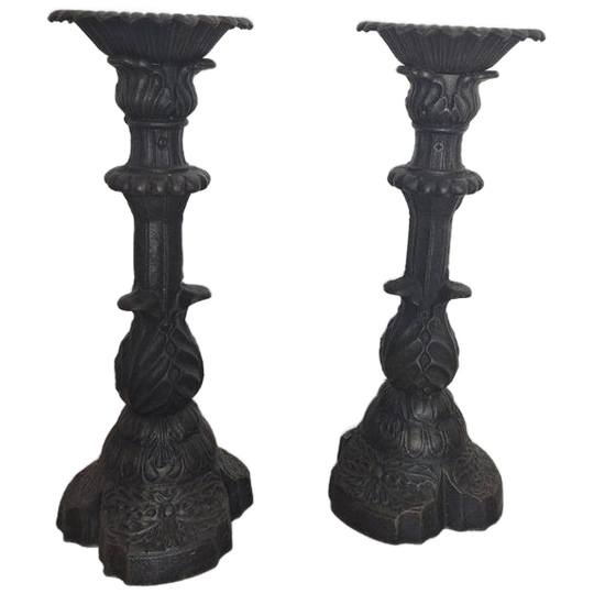 Een Paar Zware Metalen Kandelaars 43 Cm Hoog 1