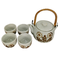 Vintage Keramiek Theeservies. Theepot En Kop En Schotels