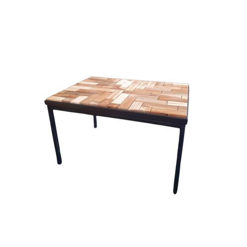 Unieke Salontafel. Zwart Metalen Frame En Ingelegd Met Hergebruikt Hout In Een Speels Motief