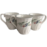 3 Prachtige Engelse Staffordshire Mokken / Bekers
