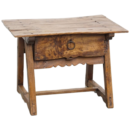 Mooie Antieke Spaanse Salon/ Bijzettafel Van Vruchtbomen Hout Met Originele Handgesmede Nagels 1