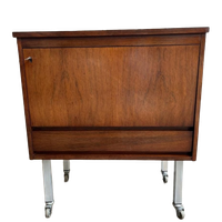 Vintage Barkast Op Wieltjes / Retro Minibar Of Bijzetkast