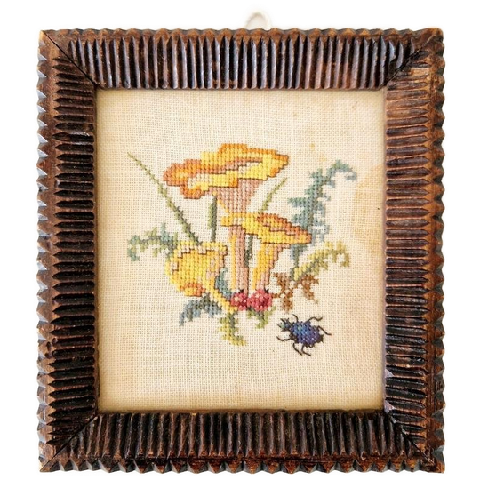 Antiek Lijstje Met Geborduurd Werkje Paddestoelen Schilderij 1