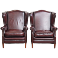 Set Van 2 Mooie En Comfortabele Bordeauxrode Rundleren Oorfauteuils In Engelse Stijl
