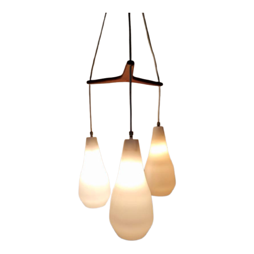 Mid-Century Deense Teak En Opaline Cascade Lamp.