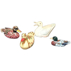 Set Van 4 Kleurrijke Antieke Lokeenden Uit Verschillende Lan thumbnail 1