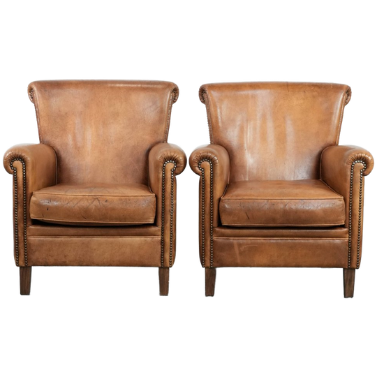 Set Van Twee Karaktervolle Vintage Schapenleren Fauteuils/ Armchairs Met Prachtige En Warme Kleur 1